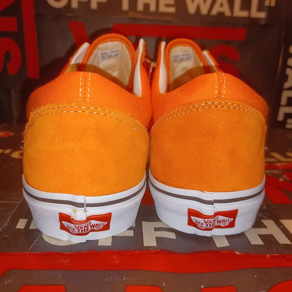 Vans Men's 9/Women's 10.5 Old Skool Orange Tiger/True White Suede VN0A5KRFAVM - Picture 11 of 12